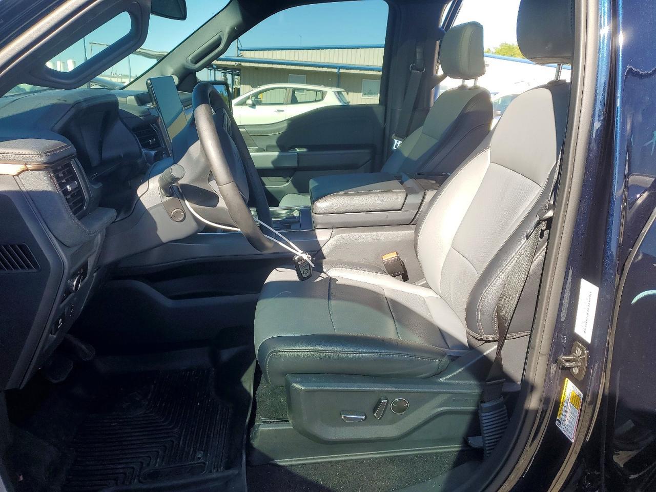 2025 Ford F150 Lightning Lariat