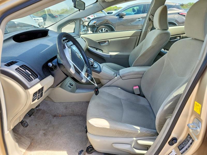 2010 Toyota Prius iii