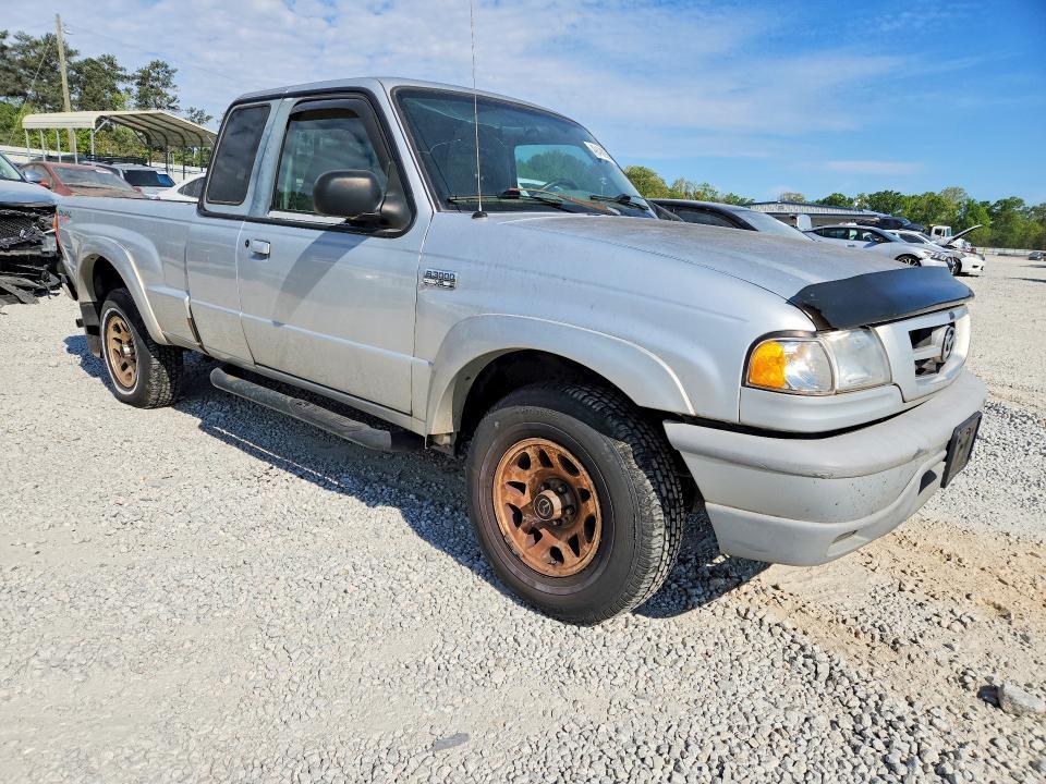 2002 Mazda B3000 cab Plus