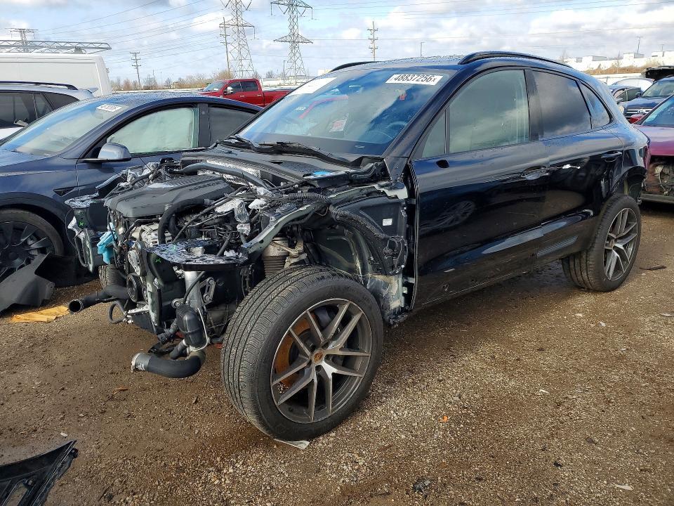 2025 Porsche Macan Base