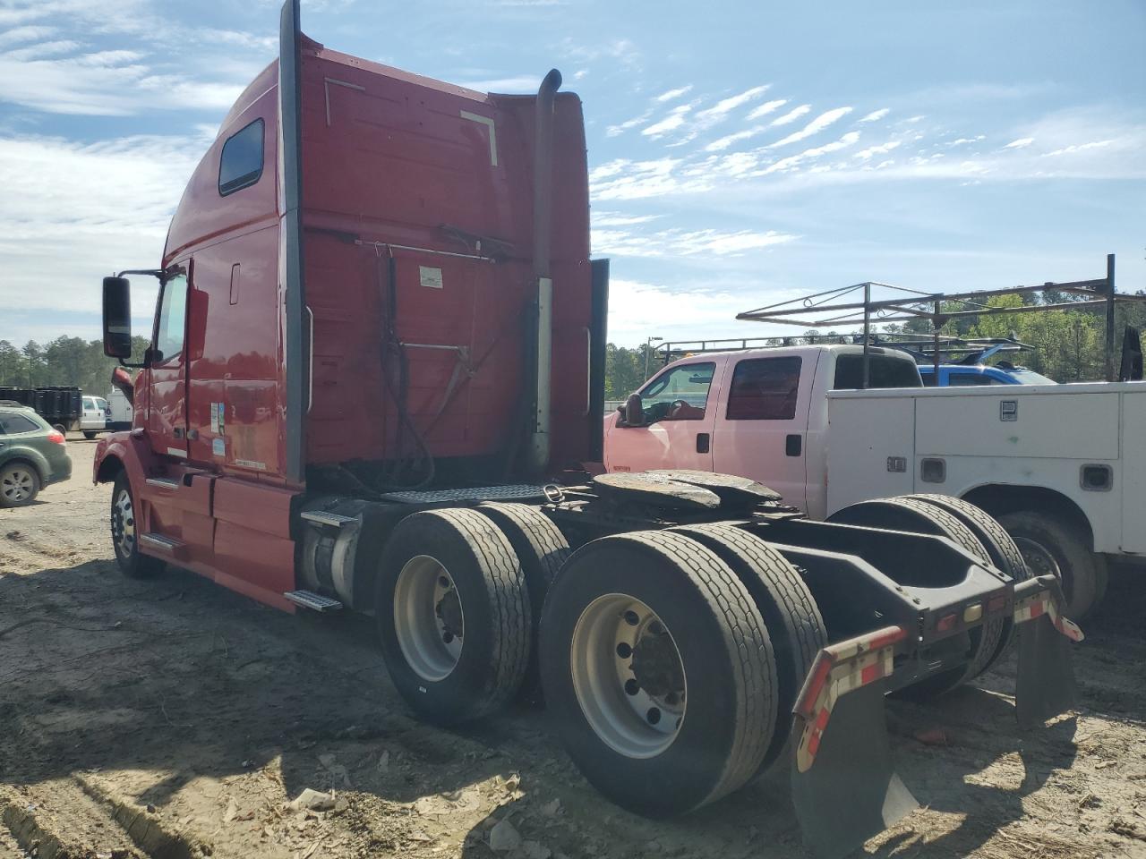 2012 Volv O VNL Semi Truck