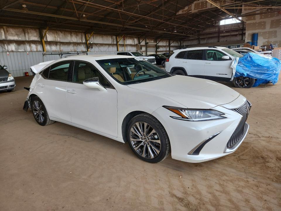 2021 Lexus ES