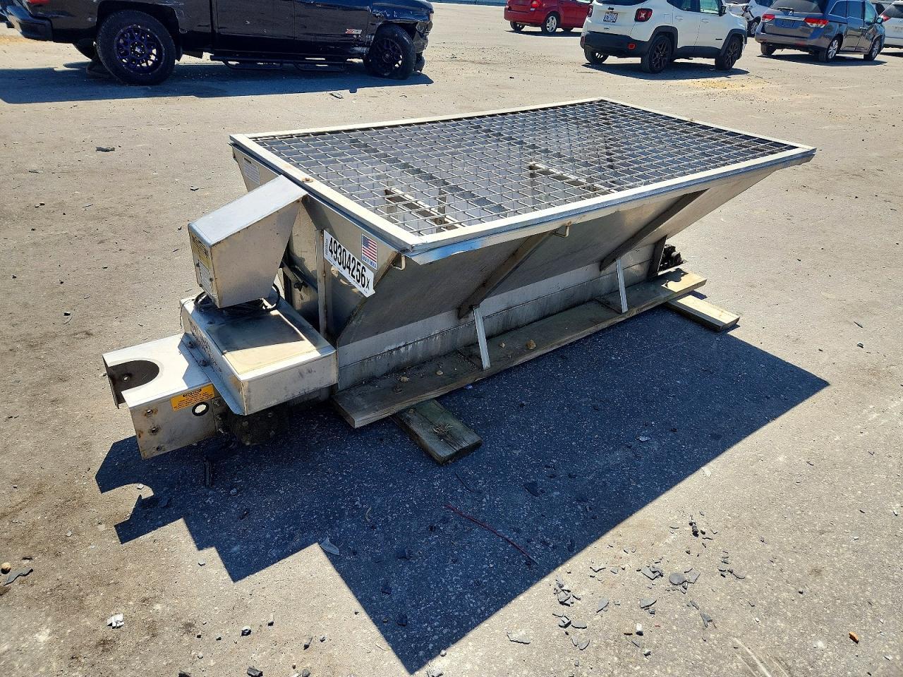 2000 Smithco Salt Spreader