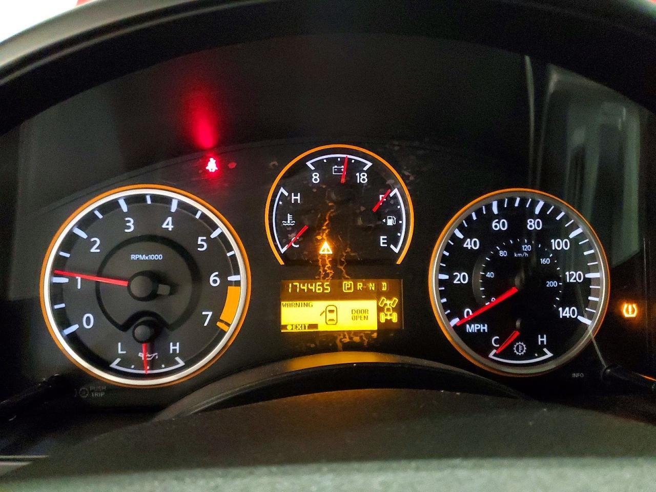 2010 Nissan Titan SE