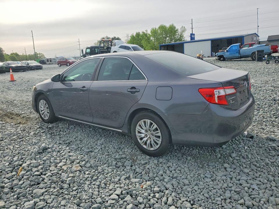 2014 Toyota Camry le