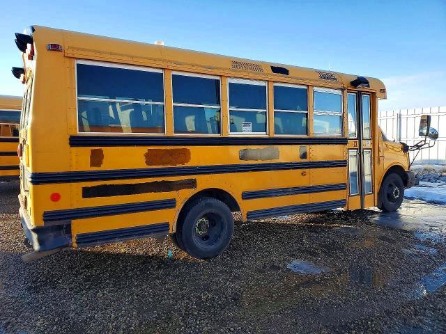 2010 Chev Express Cutaway G4500