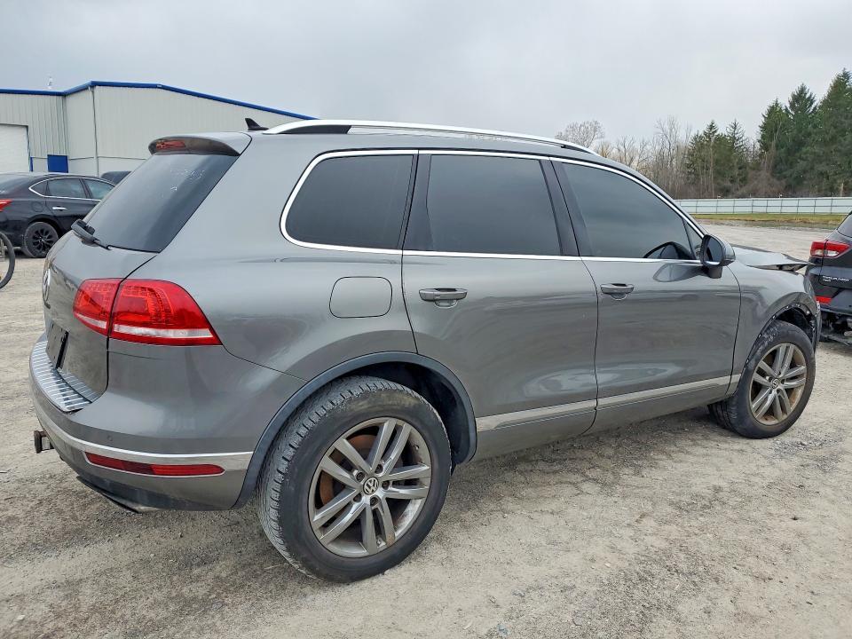 2015 Volkswagen Touareg V6