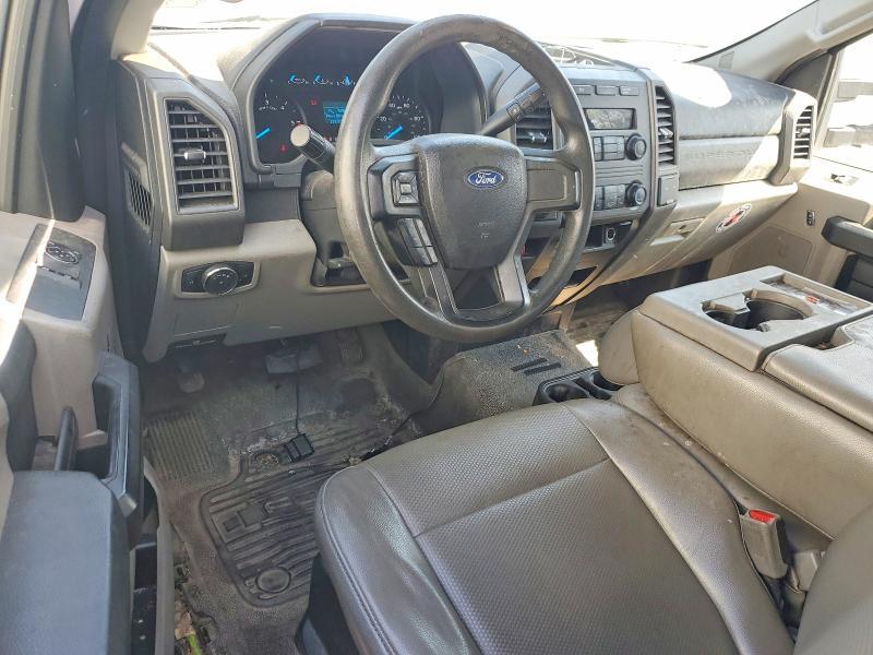 2017 Ford F450 Super Duty BOX Truck