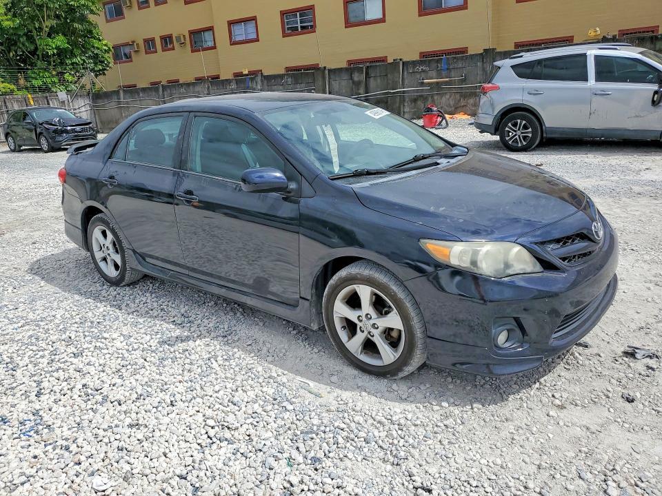 2013 Toyota Corolla s