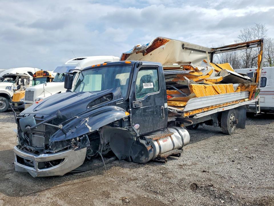 2020 International MV607 BOX Truck