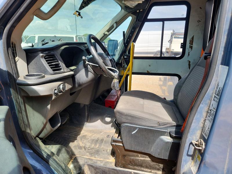 2022 Ford Transit Delivery Truck