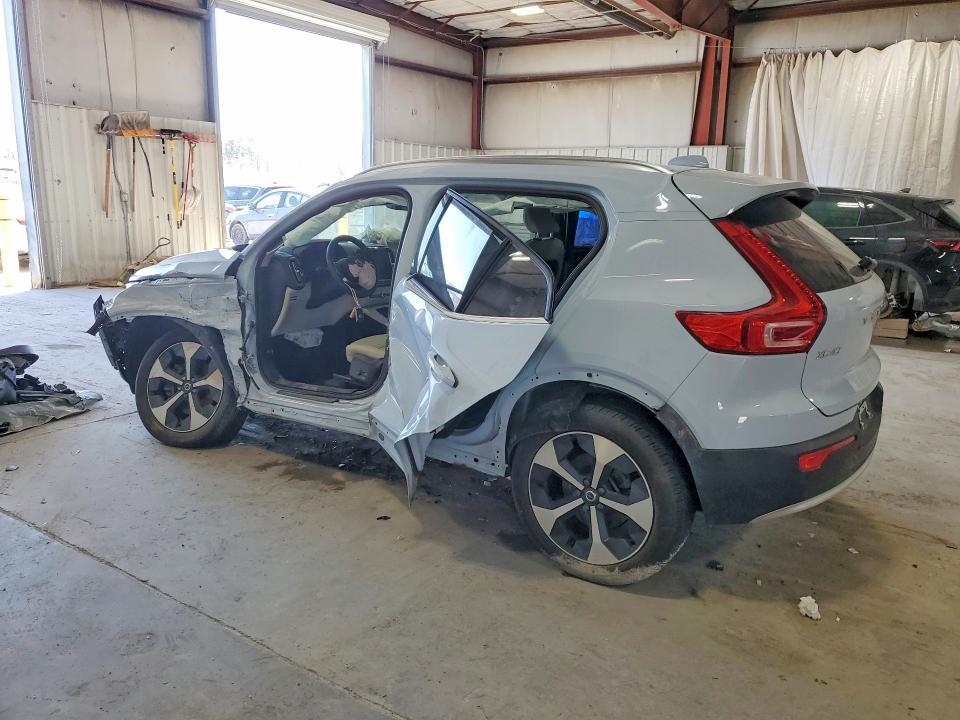 2025 Volvo Xc40 Plus