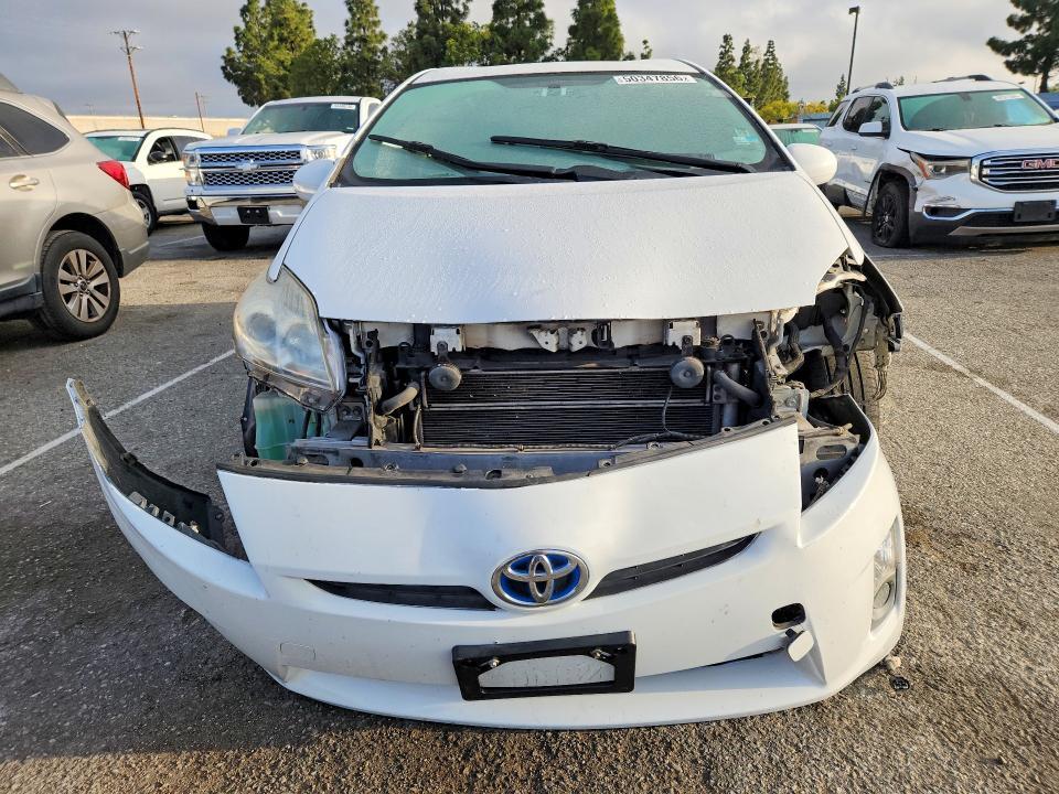 2010 Toyota Prius iii