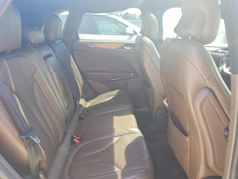 2015 Lincoln Townhouse MKC