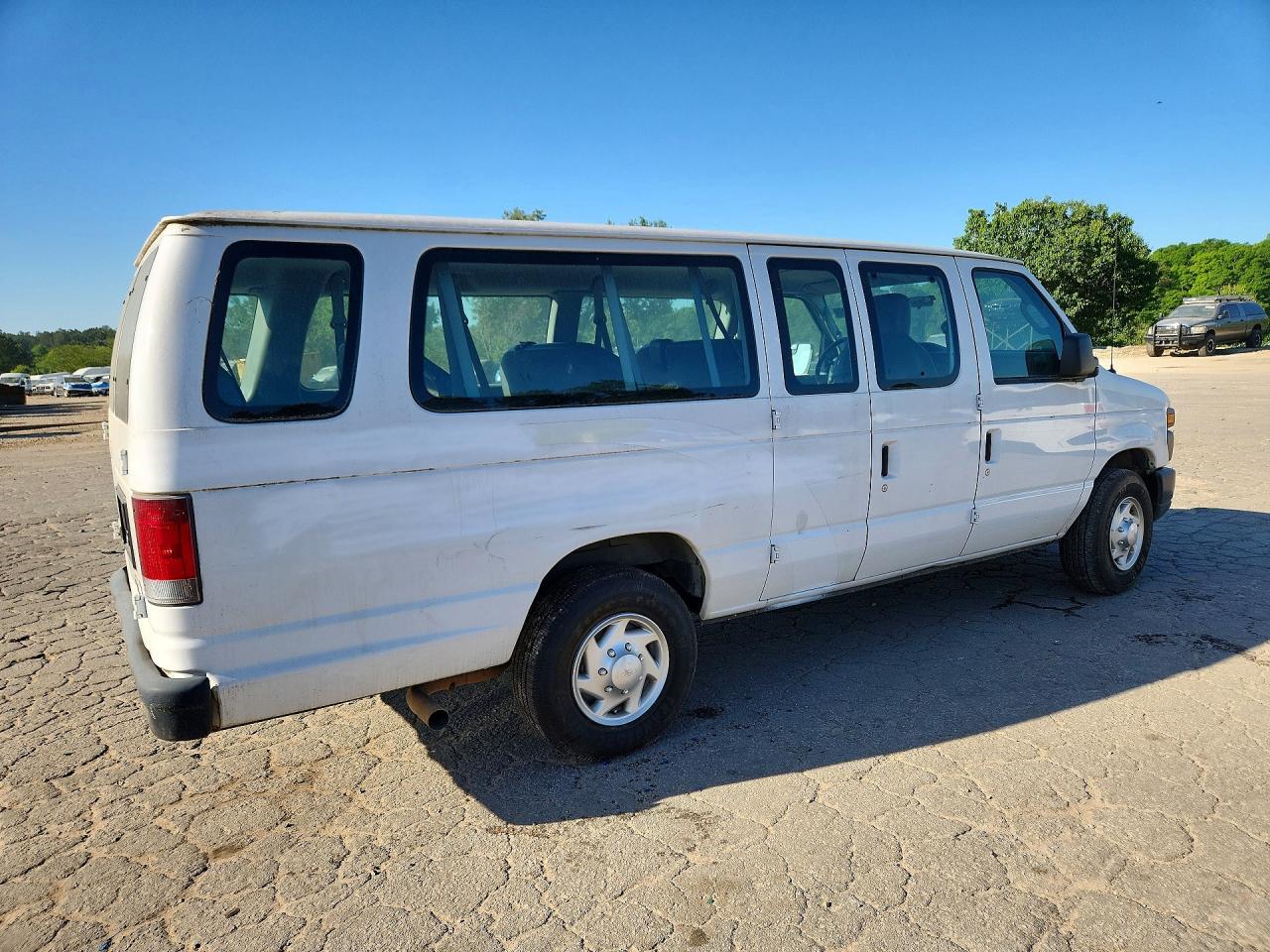 2010 Ford Econoline E350 Super Duty Wagon