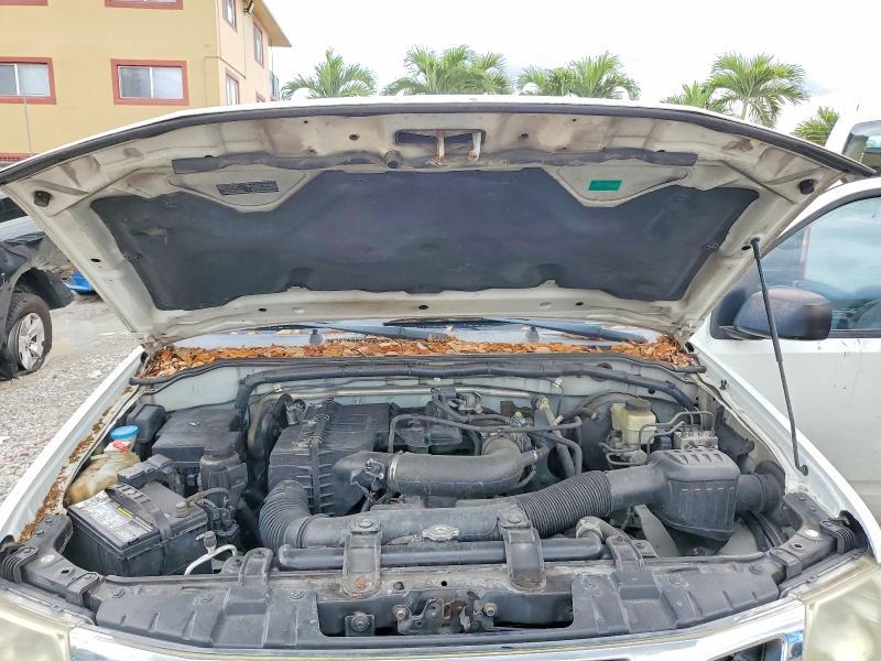 2016 Nissan Frontier s