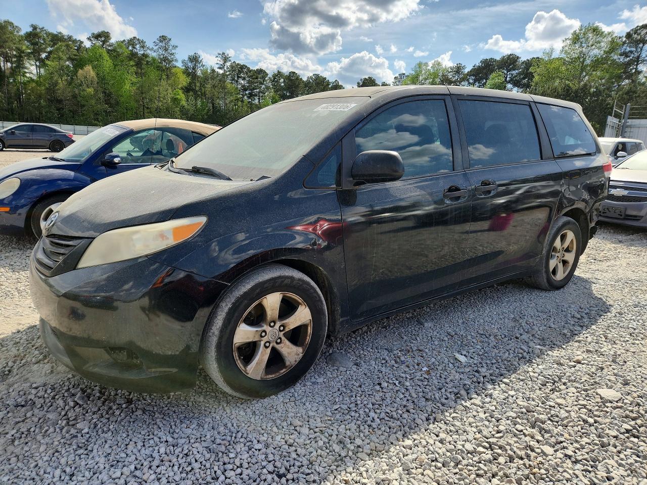 2011 Toyota Sienna Base 7-passenger