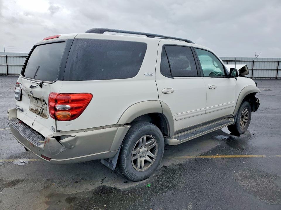 2004 Toyota Sequoia SR5