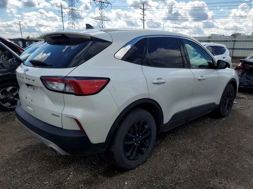 2020 Ford Escape se
