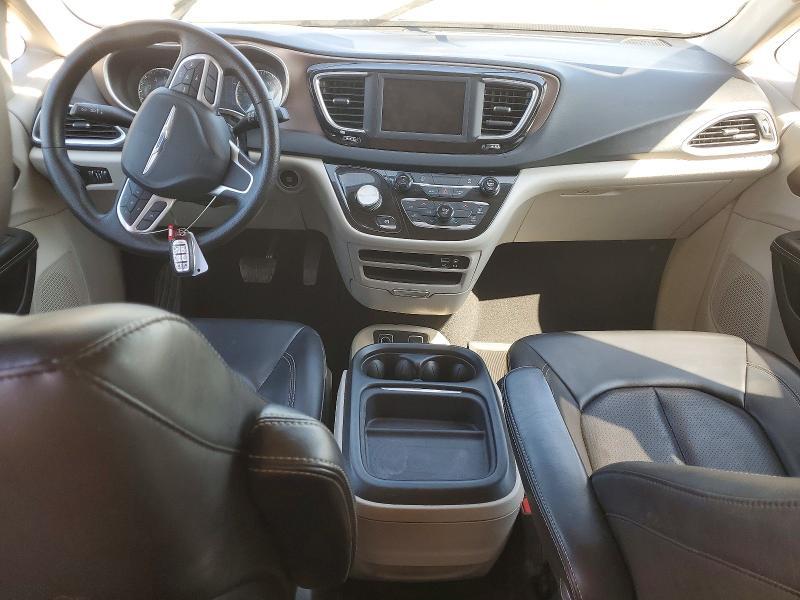 2020 Chrysler Voyager lxi