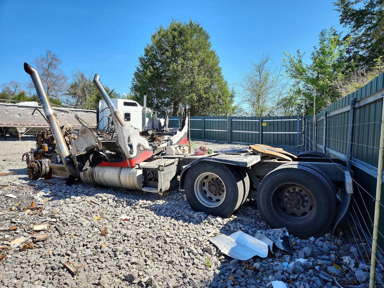 2005 Kenworth Construction T600