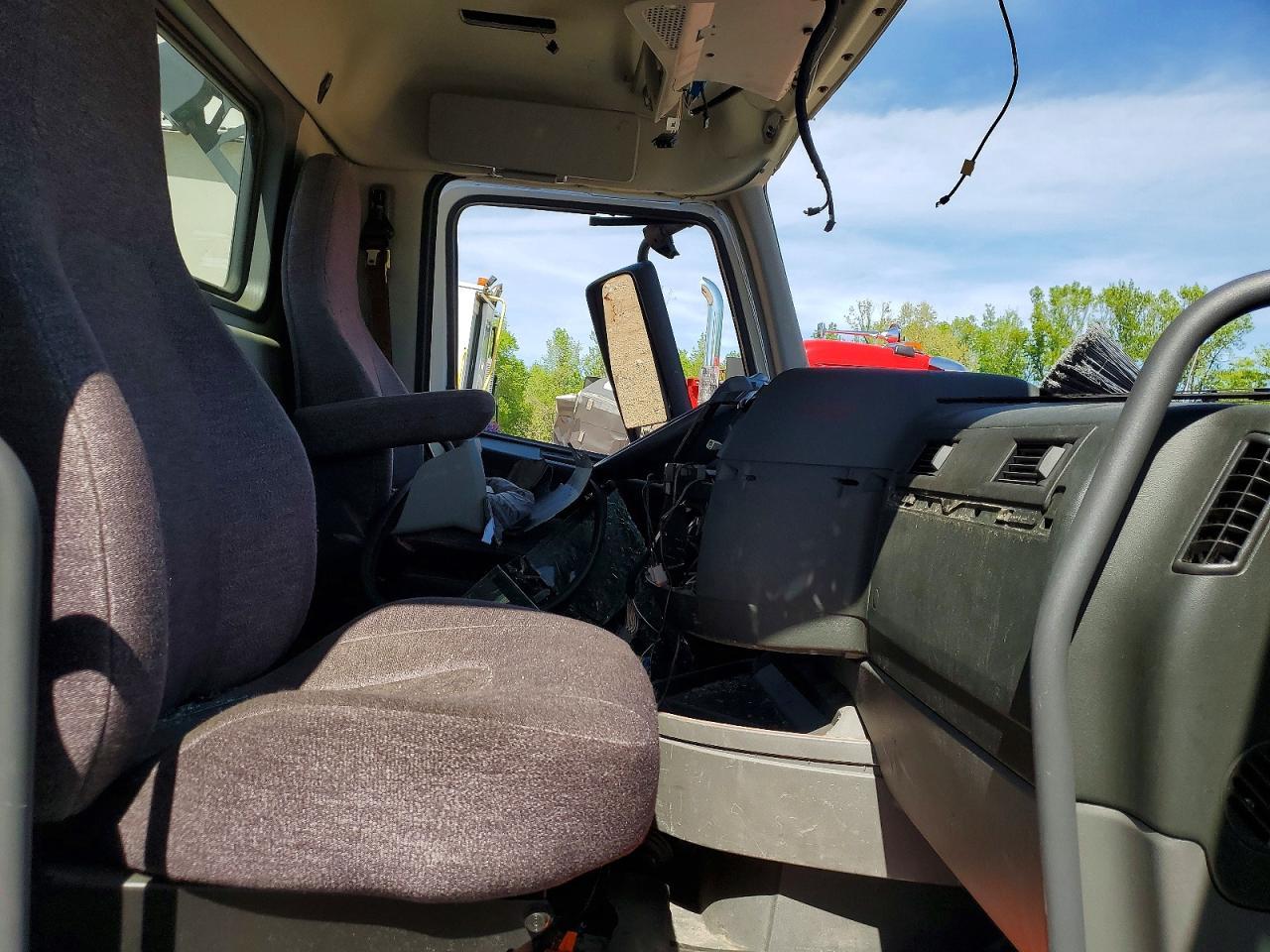 2023 Volvo VNR Semi Truck