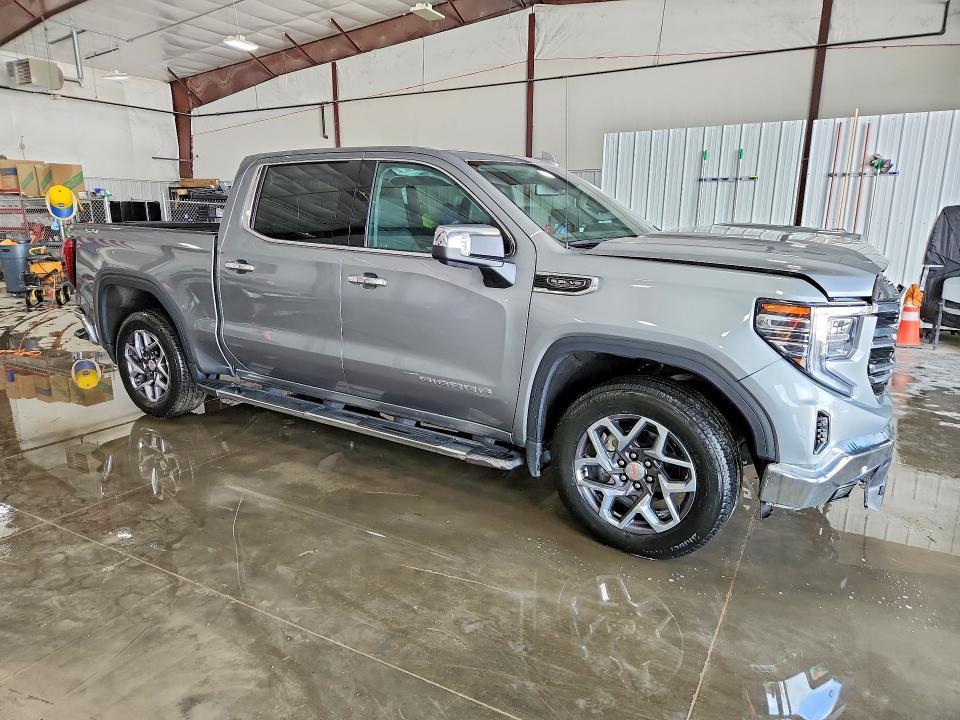 2023 GMC Sierra K1500 SLT