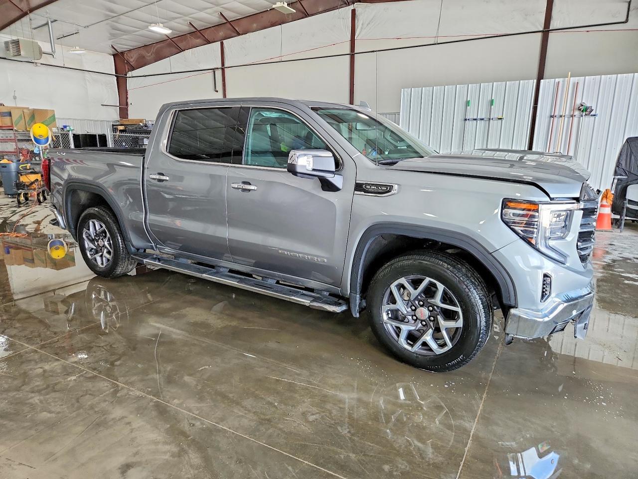 2023 GMC Sierra K1500 SLT