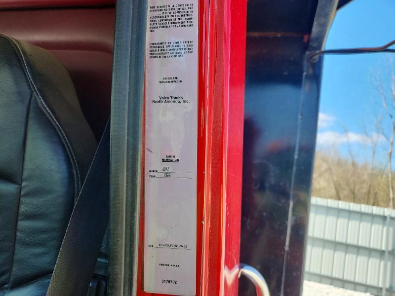 2000 Volvo Conventional WG