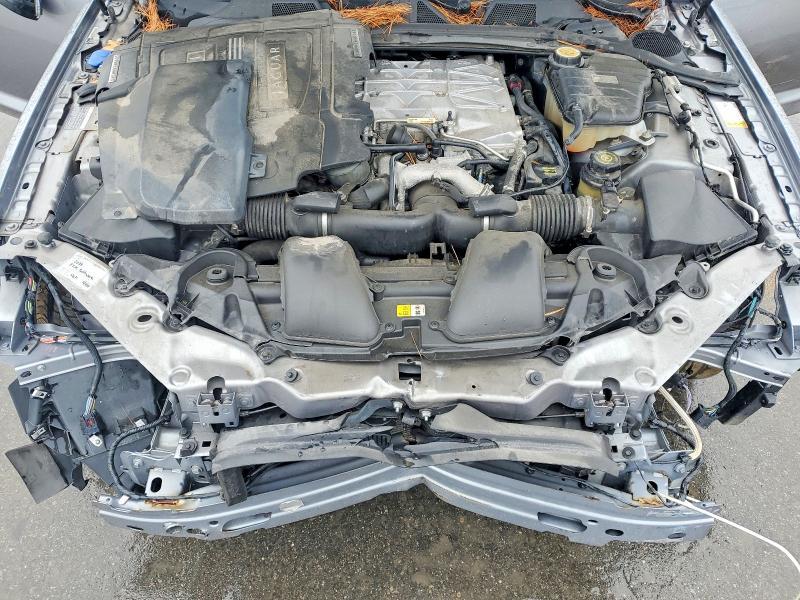 2012 Jaguar Xf r