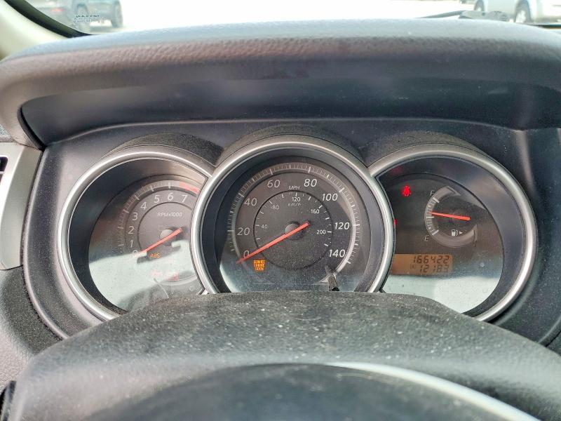2010 Nissan Versa 1.8 s