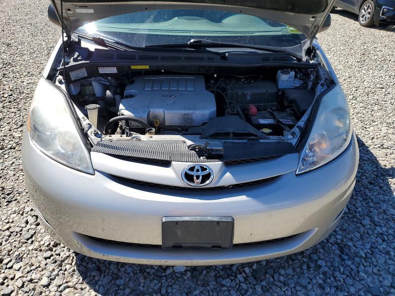 2008 Toyota Sienna le