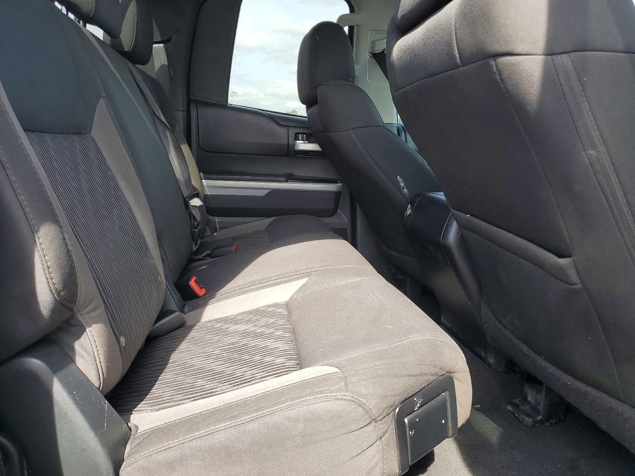 2016 Toyota Tundra SR5