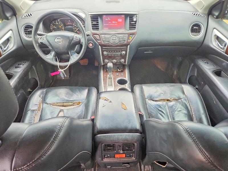 2016 Nissan Pathfinder sl