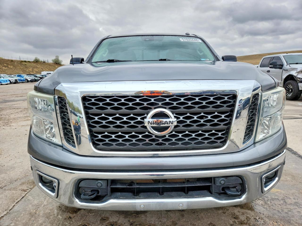 2017 Nissan Titan SV