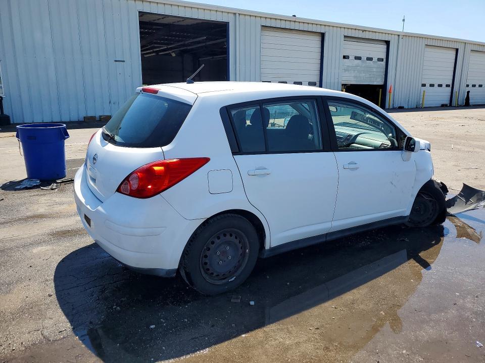 2012 Nissan Versa 1.8 s