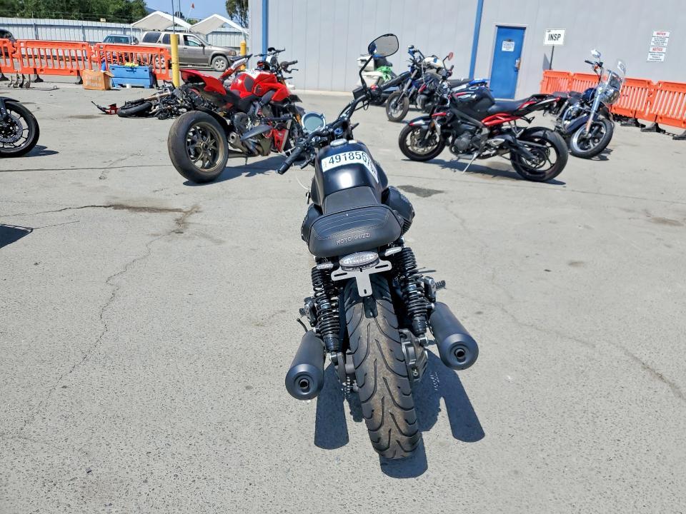 2021 Moto Guzzi V7 Stone
