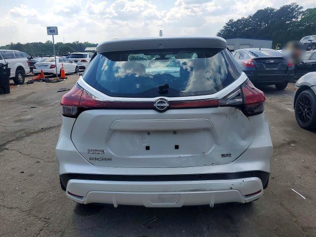 2022 Nissan Kicks sr