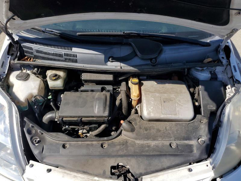 2004 Toyota Prius Base