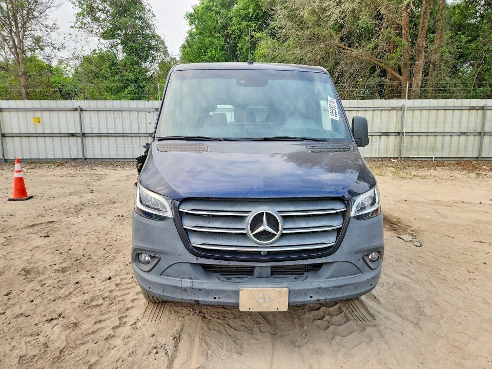 2021 Mercedes-Benz Sprinter 2500