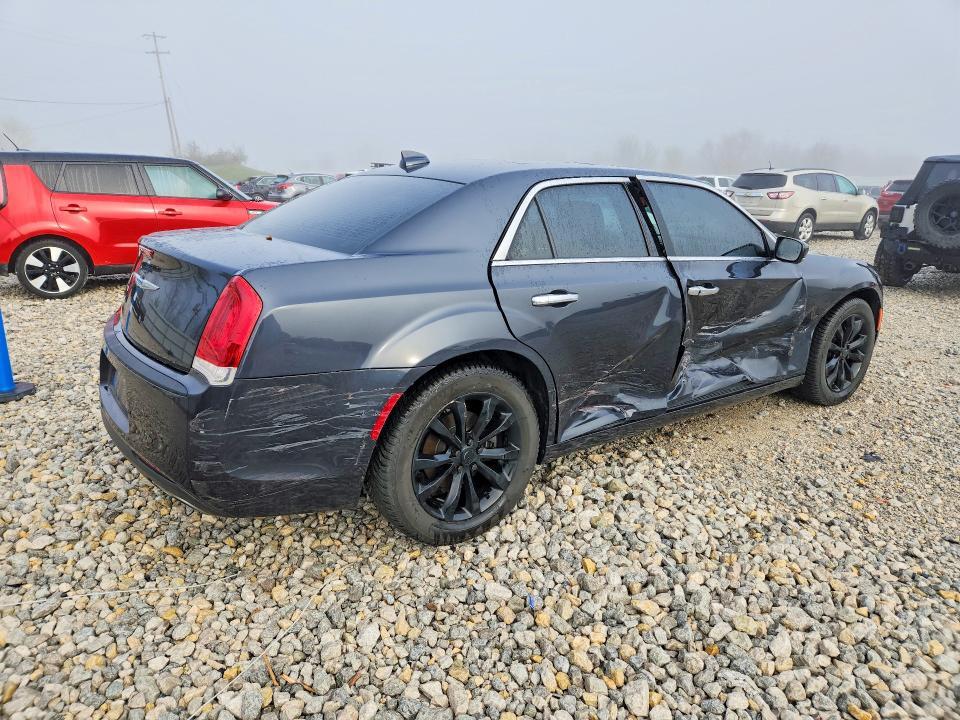 2018 Chrysler 300 Limited