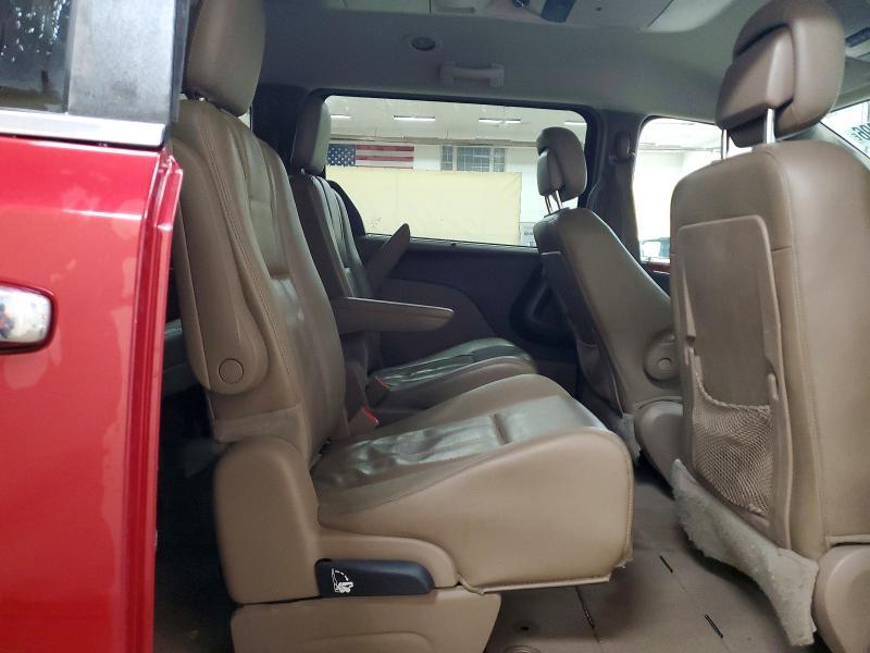 2014 Chrysler Town & Country Touring l