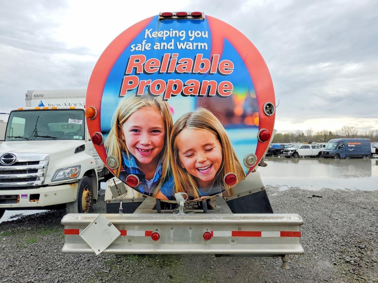 2016 International 4400 Propane Delivery Truck