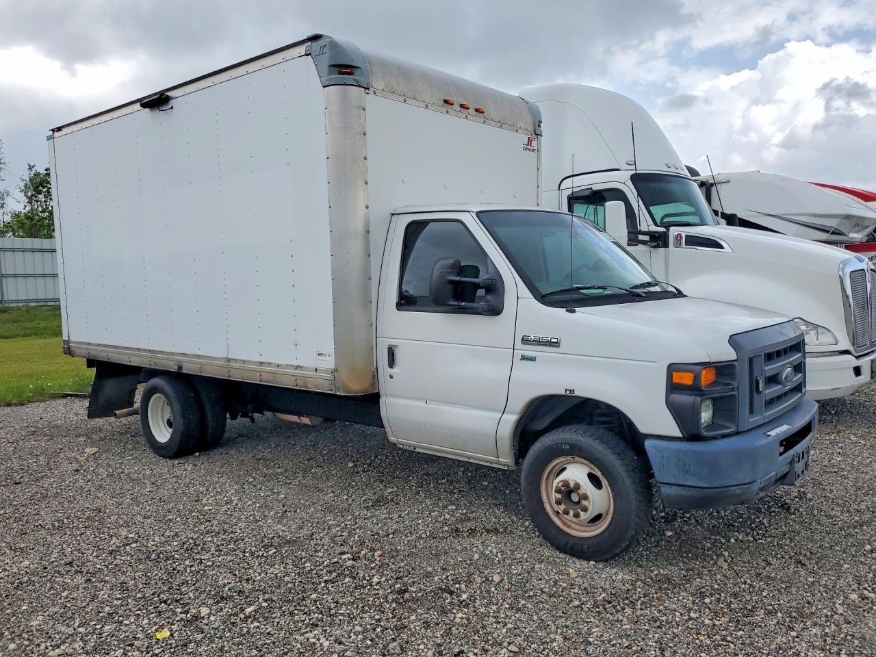 2013 Ford E350 BOX Truck