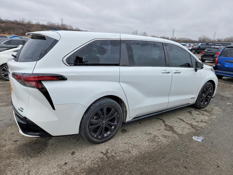2021 Toyota Sienna xse 7-passenger