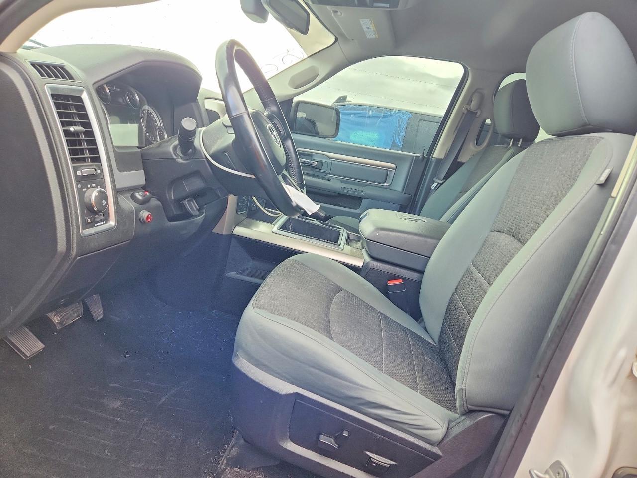 2015 Dodge RAM 1500 SLT