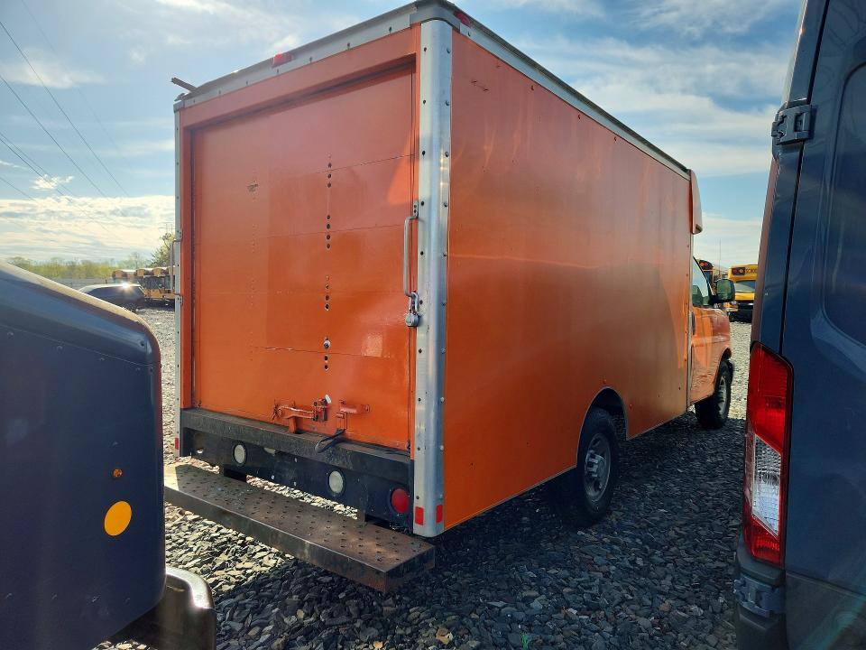 2015 Chev Express G3500