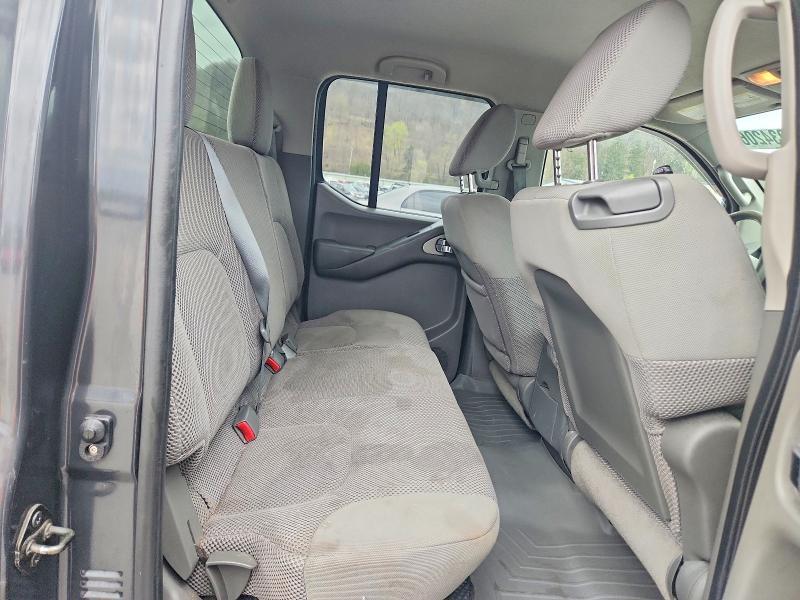 2012 Nissan Frontier s