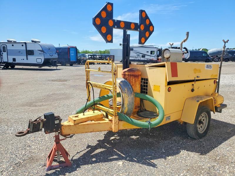 2000 Fenx Manhole tr