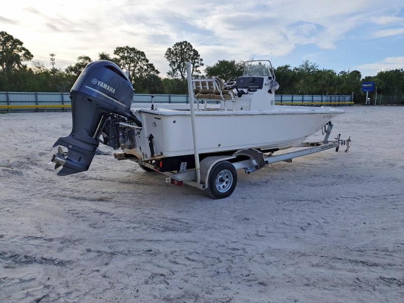 2020 Sportsmen 2020 Sportsman Masters 227 Bay Boat-Boat